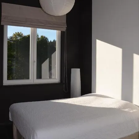 Un Espace Au Bord De L'eau Tatil Evi *