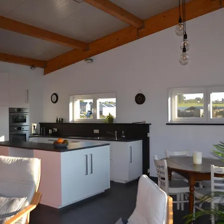 Vakantiehuis Un Espace Au Bord De L'eau *